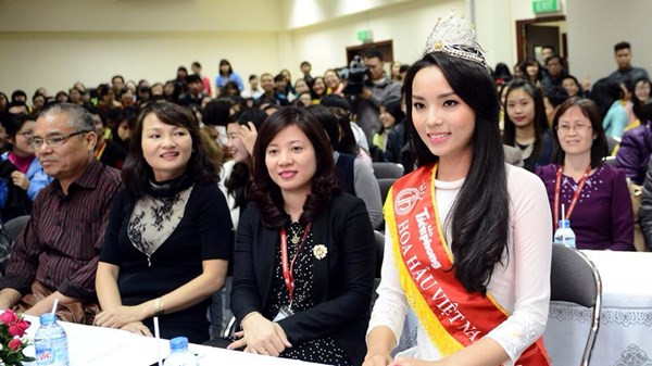 Hoa hau Nguyen Cao Ky Duyen