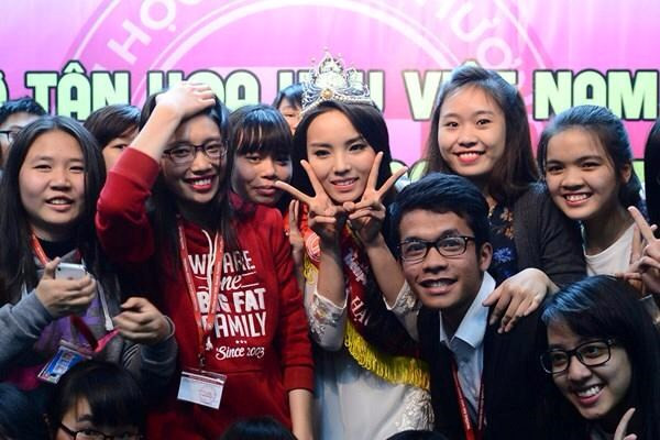 Hoa hau Nguyen Cao Ky Duyen