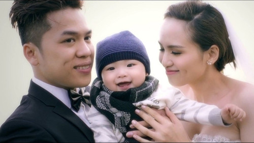 Chồng Diễm Hương dựng lại cảnh bị uy hiếp khi yêu vợ ảnh 1 Chồng Diễm Hương dựng lại cảnh bị uy hiếp khi yêu vợ - 1