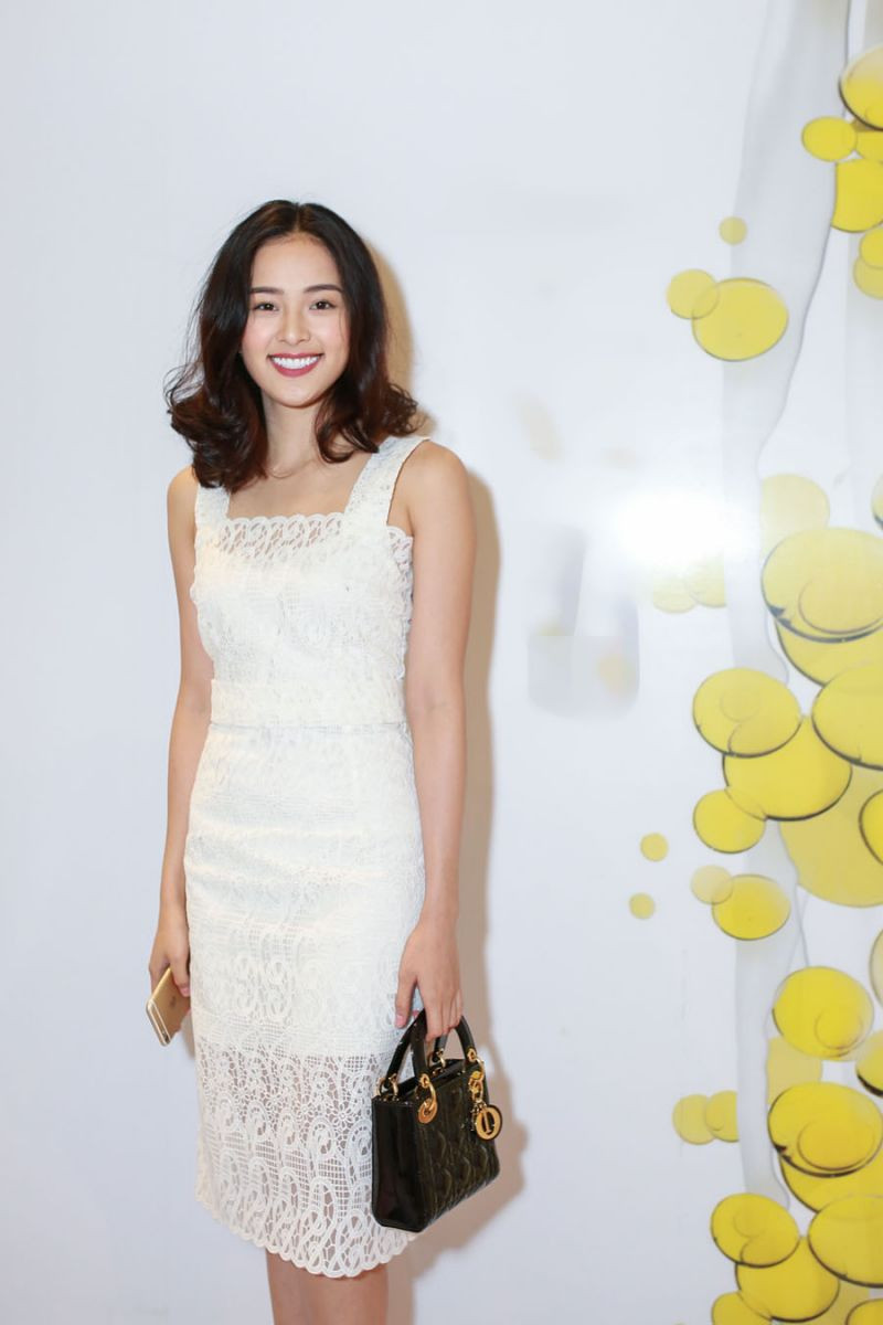 Lên đời sự nghiệp nhờ Cường Đô la, Hạ Vi xuất hiện tươi như hoa ảnh 3 Lên đời sự nghiệp nhờ Cường Đô la, Hạ Vi xuất hiện tươi như hoa