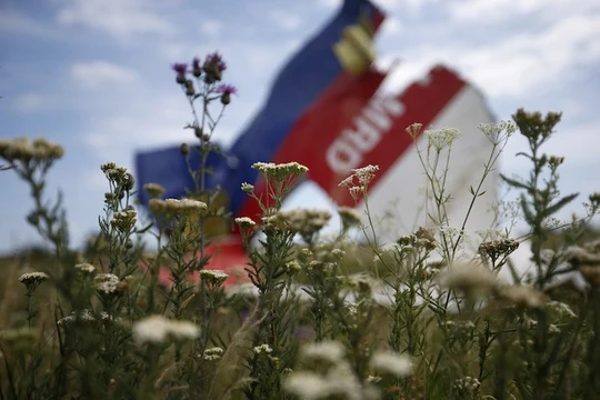 Hà Lan: Bắt cảnh sát rao bán “di vật” từ MH17