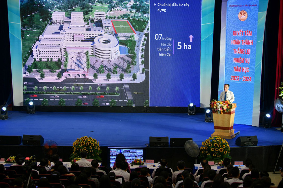 Dự hội nghị có lãnh đạo Bộ GD&ĐT, UBND Thành phố và đại diện các sở, ban, ngành TP Hà Nội. Dự hội nghị có lãnh đạo Bộ GD&ĐT, UBND Thành phố và đại diện các sở, ban, ngành TP Hà Nội.