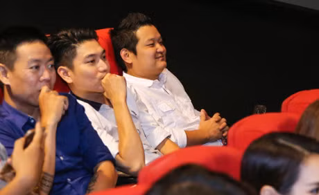 Chong Tra My Idol lang le den ung ho vo ngay tro lai showbiz - Anh 1