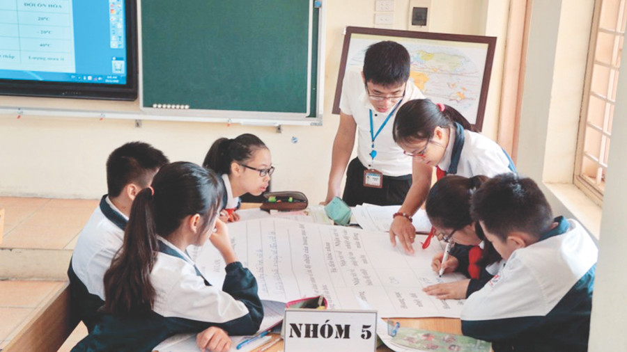 Thầy Bùi Quang Huy sáng tạo những cách học Địa lý