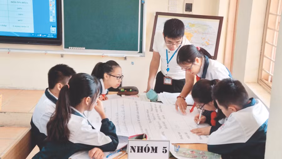 Thầy Bùi Quang Huy sáng tạo những cách học Địa lý Thầy Bùi Quang Huy sáng tạo những cách học Địa lý