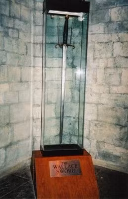 Can canh 10 thanh co kiem quy gia nhat van con ton tai tren trai dat - Anh 4