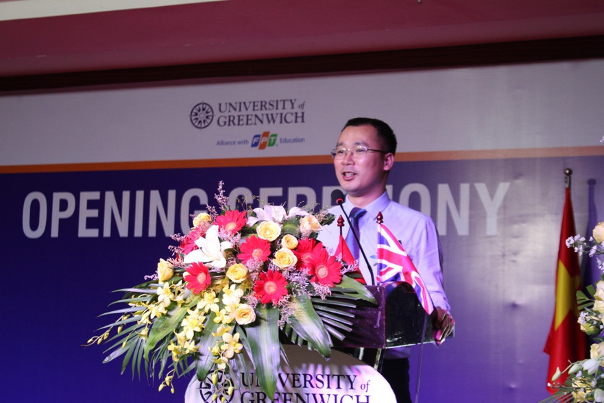 Ông Lê Anh Tuấn - Giám đốc ĐH Greenwich (Việt Nam) phát biểu tại lễ khai giảng