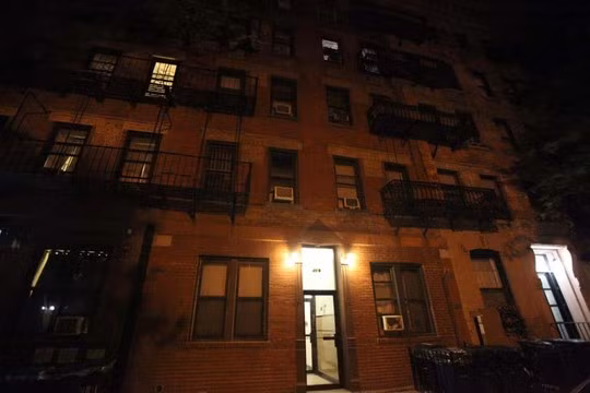 Bà Jennifer Connell sống trong căn hộ ở lầu 3. Ảnh: NEW YORK DAILY NEWS