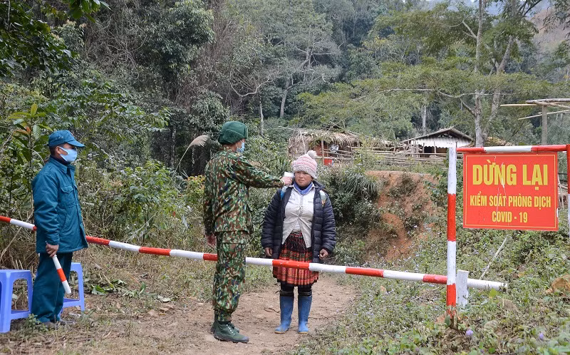 Khi giáo viên làm vợ lính ảnh 3