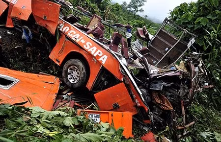 Hành khách tự bảo vệ mình khi xe mất lái