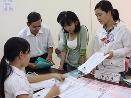 Giảm mạnh hồ sơ đăng ký dự thi ĐH, CĐ