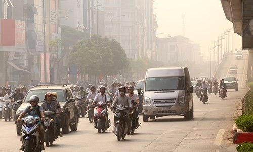 Cảnh sát cơ động xuống đường chống ùn tắc ở Hà Nội - ảnh 8