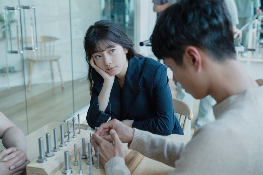 Park Bo Gum bác bỏ tin đồn hẹn hò với Suzy. Park Bo Gum bác bỏ tin đồn hẹn hò với Suzy.