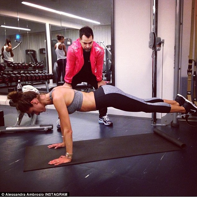 Hành trình để trở thành một thiên thần của Victoria’s Secret