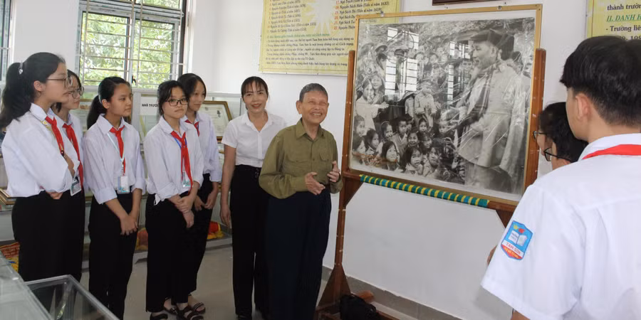 Nhà giáo Nguyễn Đức Thìn kể câu chuyện về Bác Hồ.