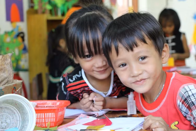 Sau rào cản ngôn ngữ, học sinh đã tự tin hơn trong các hoạt động và tích cực học tập.