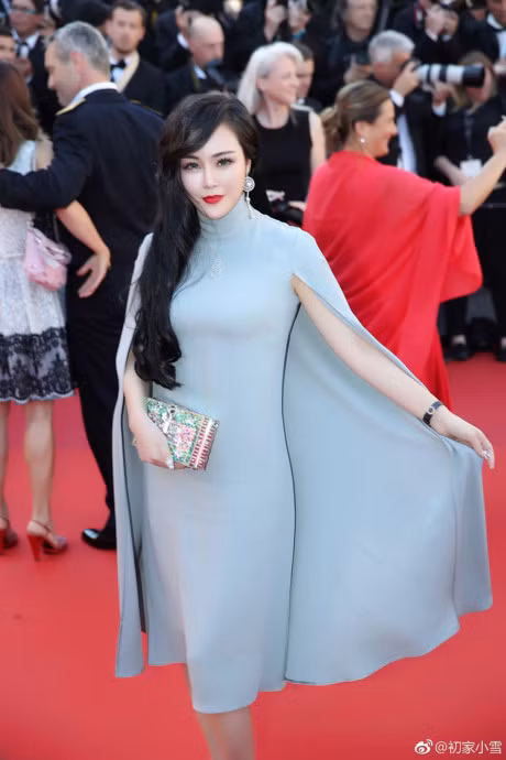 Lai them mot nguoi dep Cbiz vo danh 