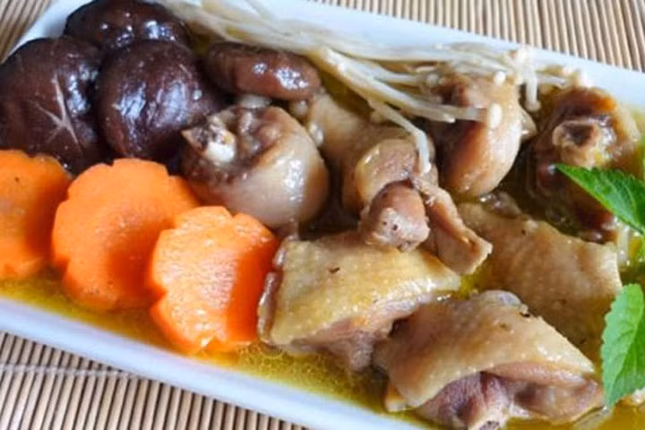 Mẹo chế biến món gà hầm nấm hương bồi bổ gia đình