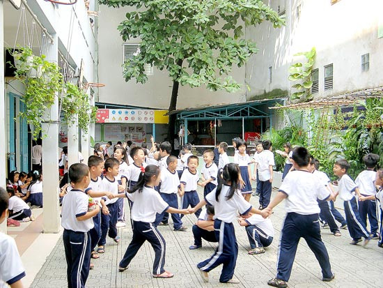 Xã hội hóa (XHH) đang được khuyến khích, nhưng phụ huynh và các mạnh thường quân muốn XHH CSVC cho trường học cũng phải tuân thủ đúng quy định. Ảnh minh họa/ INT