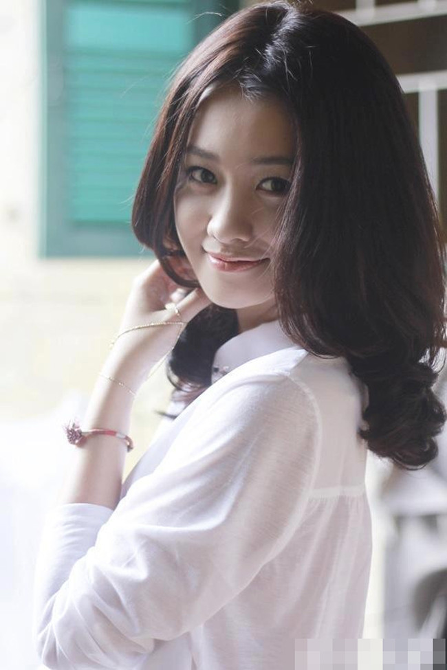 Những MC 9x xinh đẹp, đa tài khiến vạn người mê Nhung MC 9x xinh dep, da tai khien van nguoi me