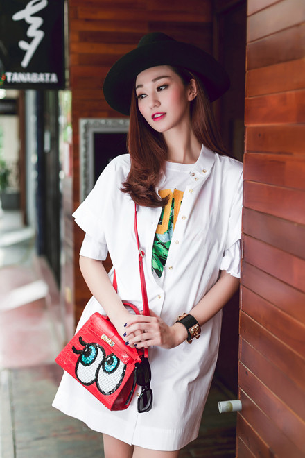 Khánh My phối đồ linh hoạt ngày hè ảnh 6