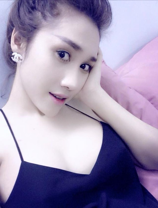 Nhan sắc nóng bỏng, cao 1m8 của chị ruột người mẫu Huỳnh Tiên ảnh 8 Nếu Huỳnh Tiên sở hữu gương mặt bầu bĩnh đáng yêu thì Huỳnh Vân lại có vẻ góc cạnh và từng trải hơn.