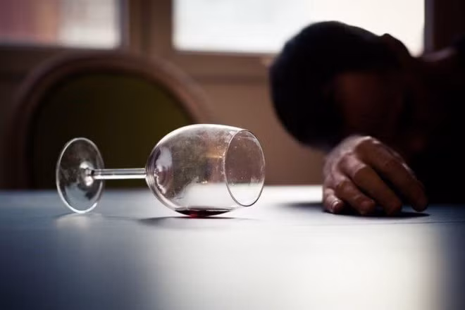 Nước chanh có giúp giải rượu nhanh chóng?