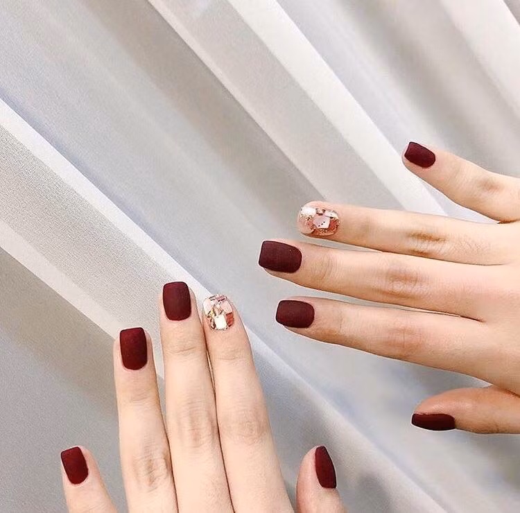 Những mẫu nail phong thủy đón tết vừa đẹp vừa sang