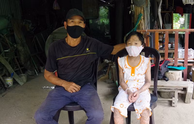 Anh Nguyễn Xuân Giang luôn dành tình yêu thương, chở che cho cô con gái.