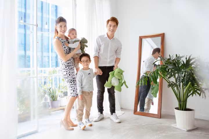 Khoảnh khắc hạnh phúc của vợ chồng Đăng Khôi và các con