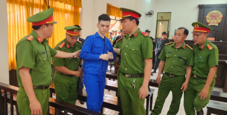 Đoàn Thiên Long bị tuyên phạt án tử hình. (Ảnh: Văn Vũ) Đoàn Thiên Long bị tuyên phạt án tử hình. (Ảnh: Văn Vũ)