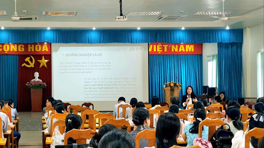 An Giang bồi dưỡng chuyên môn cho giáo viên giảng dạy Hoạt động trải nghiệm, hướng nghiệp.