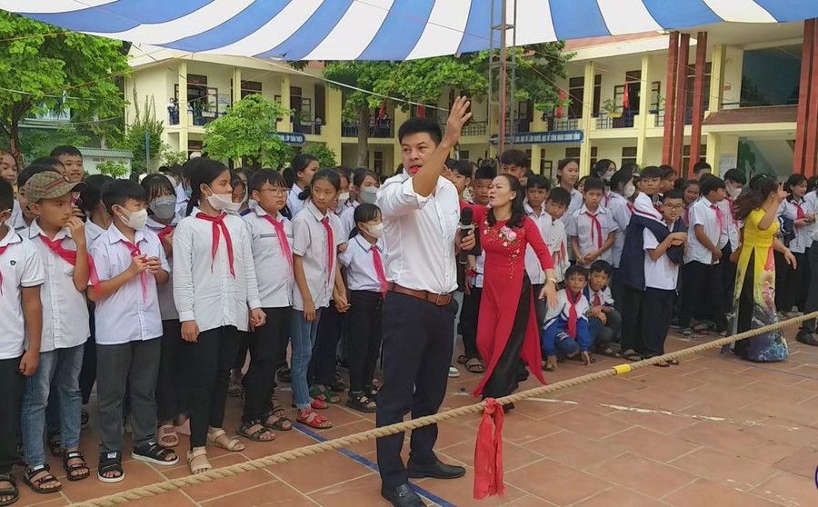 Các hoạt động ngoại khóa, lồng ghép giáo dục văn hóa ứng xử trường học thu hút đông đảo học sinh tham gia.