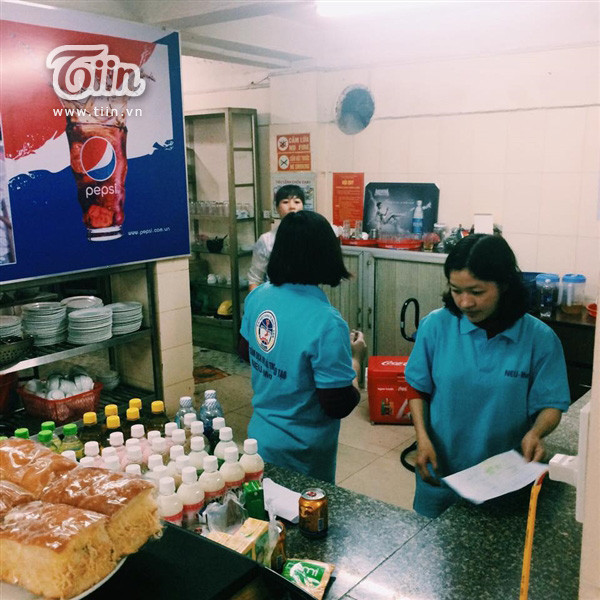 Sinh viên Luật ngỡ ngàng với căng tin sang chảnh