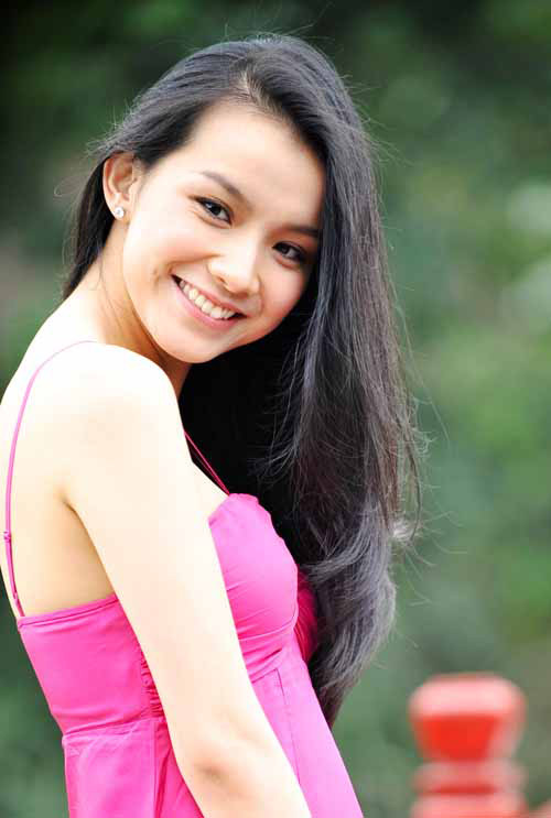 Những nốt ruồi duyên tôn nét đẹp của mỹ nữ Việt - 18