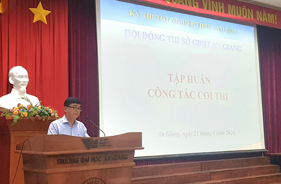 Ông Nguyễn Quốc Khanh - Phó Giám đốc Sở GD&amp;ĐT An Giang phát biểu tại Hội nghị.