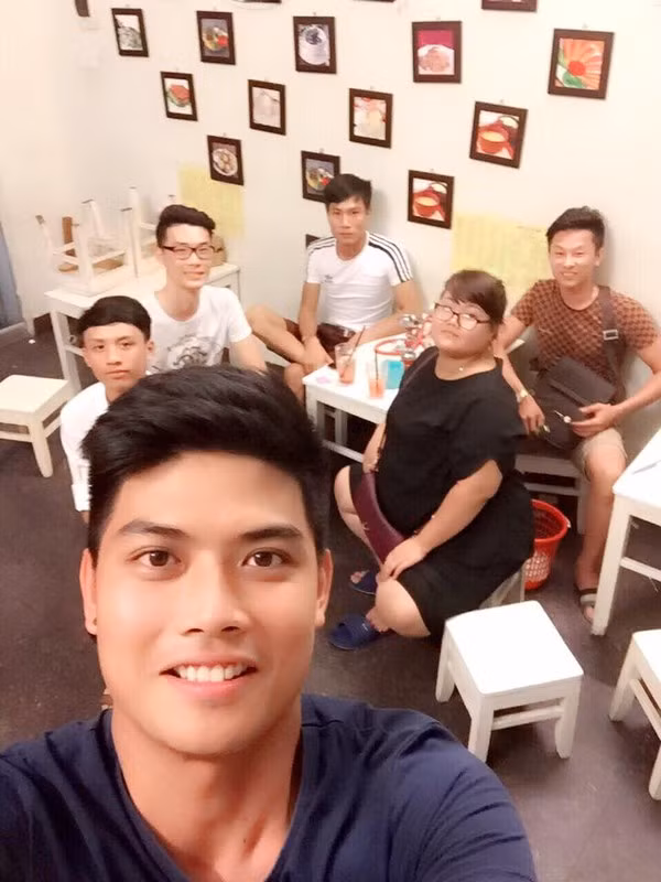 Phát ghen với chàng trai trẻ khen vợ “béo khỏe, béo đẹp”