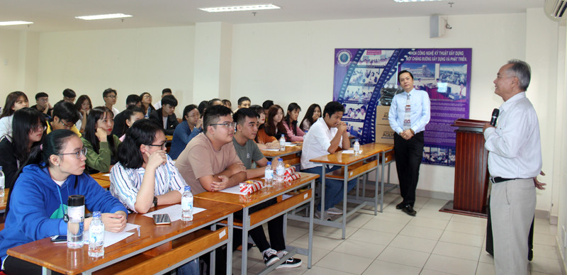 Lãnh đạo trường tư cần bản lĩnh người đứng đầu. Ảnh: NVCC