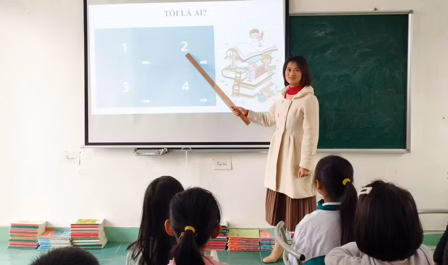 Cô Nguyễn Thị Thu Trang - giáo viên Trường Tiểu học Nghĩa Hồng, Nghĩa Hưng, Nam Định. 