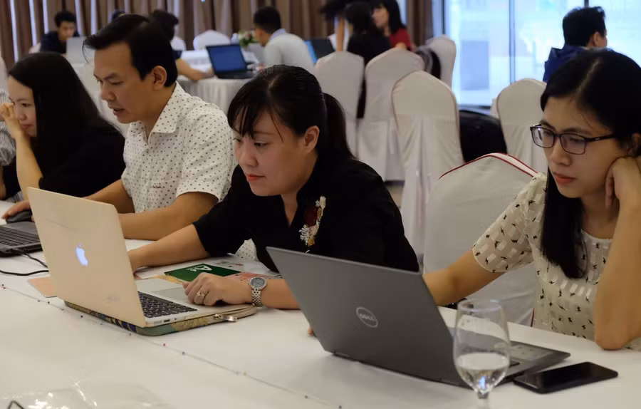 Thầy cô tập huấn chương trình giáo dục phổ thông mới. Ảnh minh họa