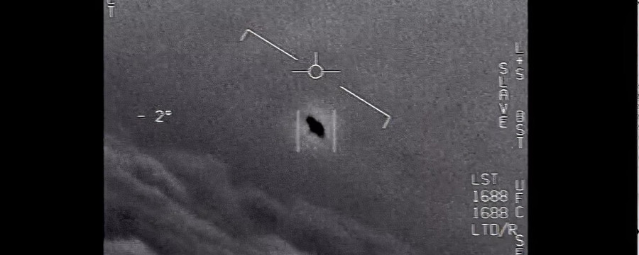 Bức ảnh trong đoạn video được giải mật cho thấy thiết bị bay có thể đứng yên trong gió trên cao. Ảnh: AP Bức ảnh trong đoạn video được giải mật cho thấy thiết bị bay có thể đứng yên trong gió trên cao. Ảnh: AP