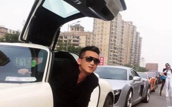 Thú chơi ngông của các “cậu ấm” Trung Quốc tại Mỹ ảnh 1 Thú chơi ngông của các “cậu ấm” Trung Quốc tại Mỹ ảnh 1