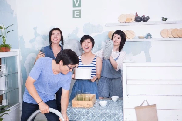 Gia đình NS Ngọc Lễ siêu “cool” trong bộ ảnh độc quyền cho chiến dịch “Bàn tay của bố”