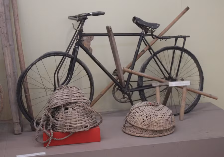 Chuyện chưa kể về hang Tám Cô