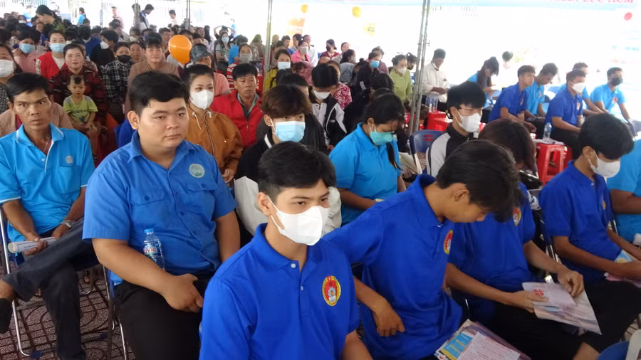 An Giang tổ chức Ngày hội tư vấn việc làm và xuất khẩu lao động tại huyện miền núi Tri Tôn.