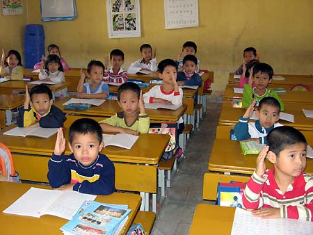 Những trường học “dương thịnh, âm suy“