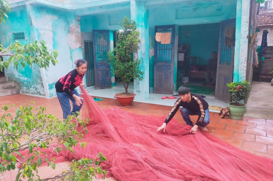 Anh Nguyễn Văn Trung (xã Ngư Lộc, huyện Hậu Lộc) may mắn trốn thoát trở về sau chuyến lao động “chui” bị chủ hành hạ, bóc lột sức lao động. Anh Nguyễn Văn Trung (xã Ngư Lộc, huyện Hậu Lộc) may mắn trốn thoát trở về sau chuyến lao động “chui” bị chủ hành hạ, bóc lột sức lao động.