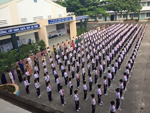 Học sinh Trường tiểu học Mỹ Hóa (Bến Tre) Học sinh Trường tiểu học Mỹ Hóa (Bến Tre)