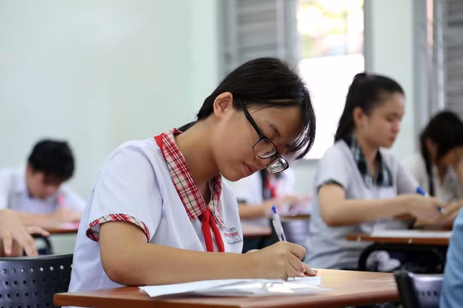 Nam Định sử dụng bài tổng hợp thi vào lớp 10 không chuyên