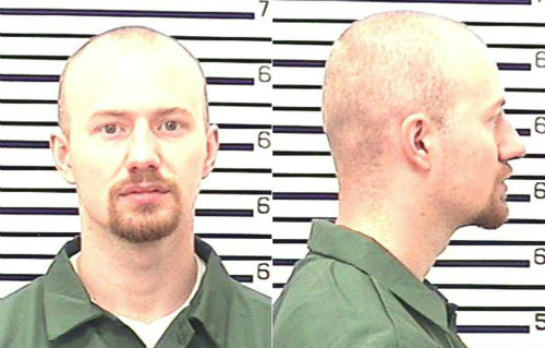 Cảnh sát đang truy đuổi kẻ đồng lòa David Sweat. Ảnh: ABC News HT-david-sweat-split-jt-150608-1284-7207